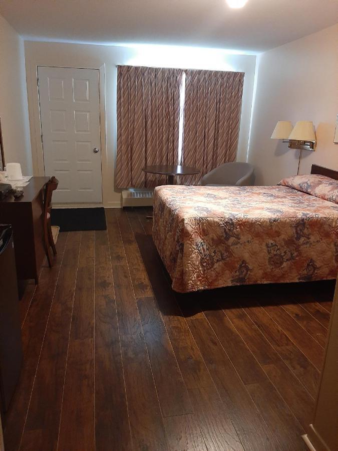 Motel Vaudreuil Esterno foto
