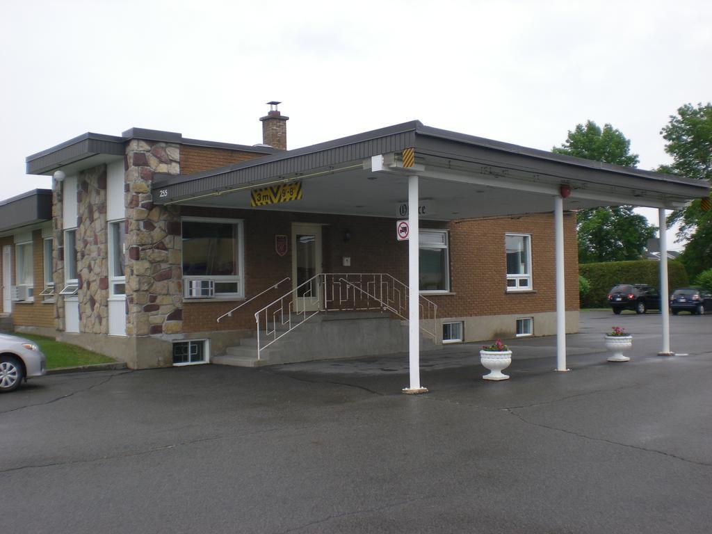 Motel Vaudreuil Esterno foto